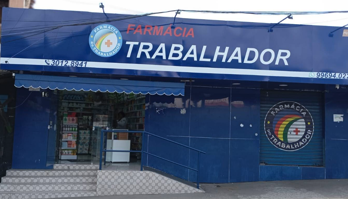 Corredor com ampla variedade de produtos de saúde e bem-estar